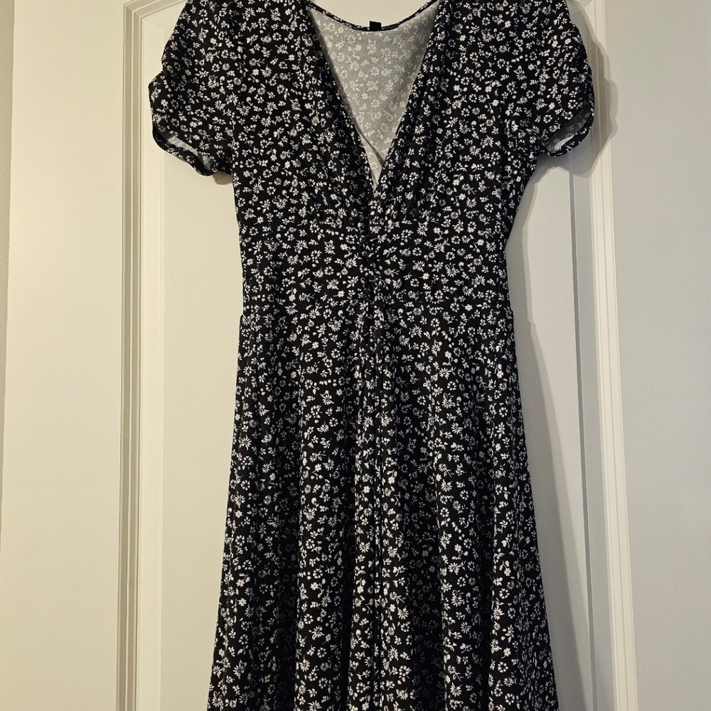 City Triangles Black and White Puff Sleeve Midi Dress